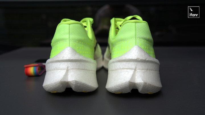 体验了飞电跑鞋后，我知道了为什么它很贵