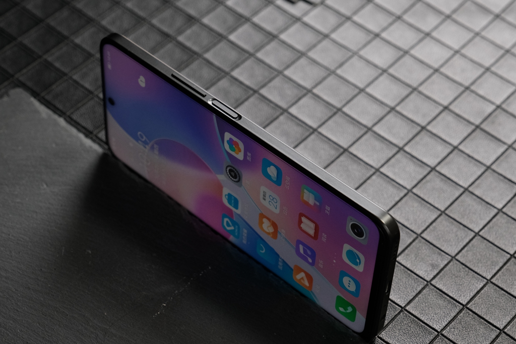 荣耀x30i是不是lcd屏幕,荣耀x307.09寸大屏手机