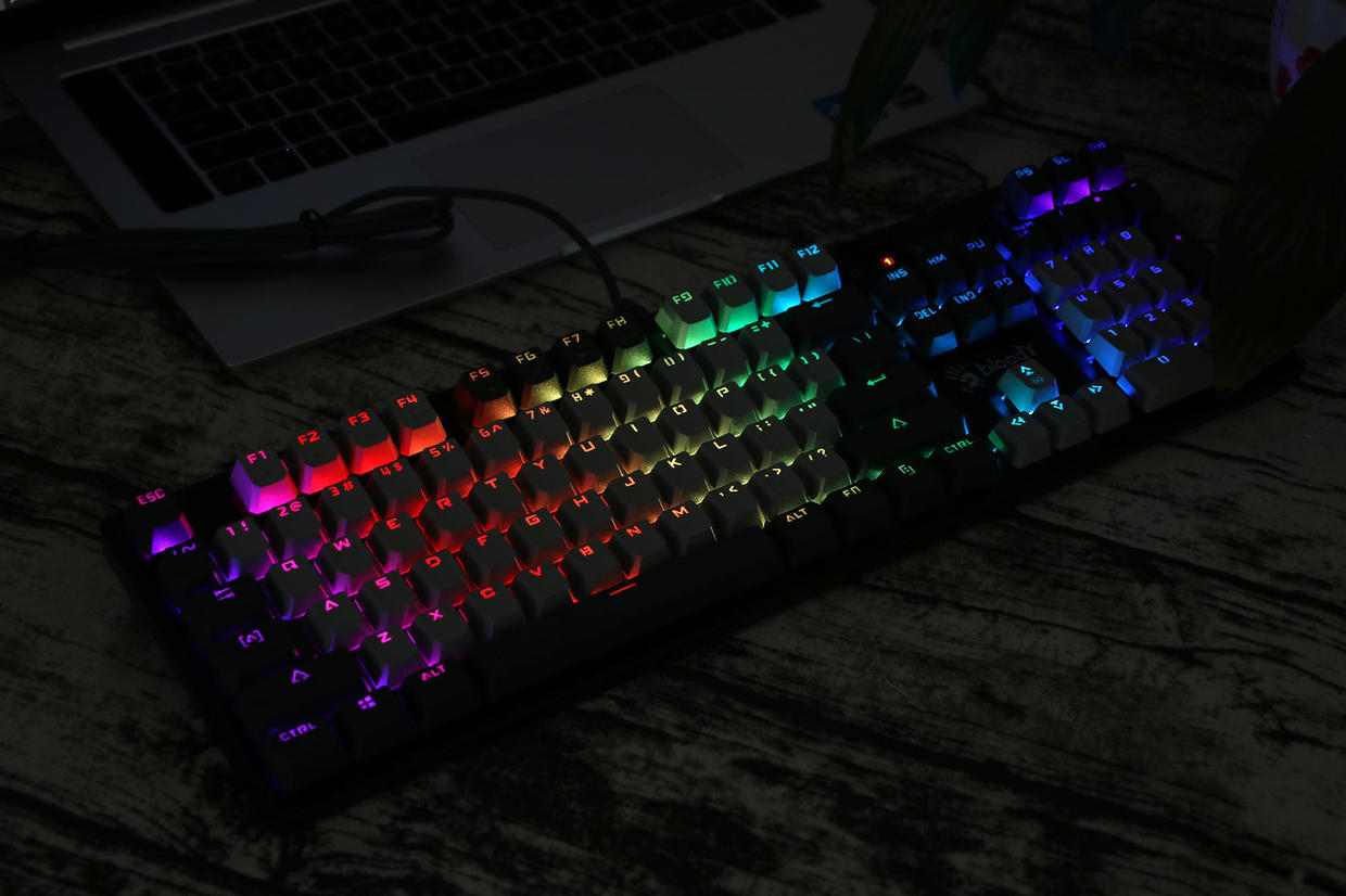 血手幽灵q970键盘测评视频,光轴键盘血手幽灵b760