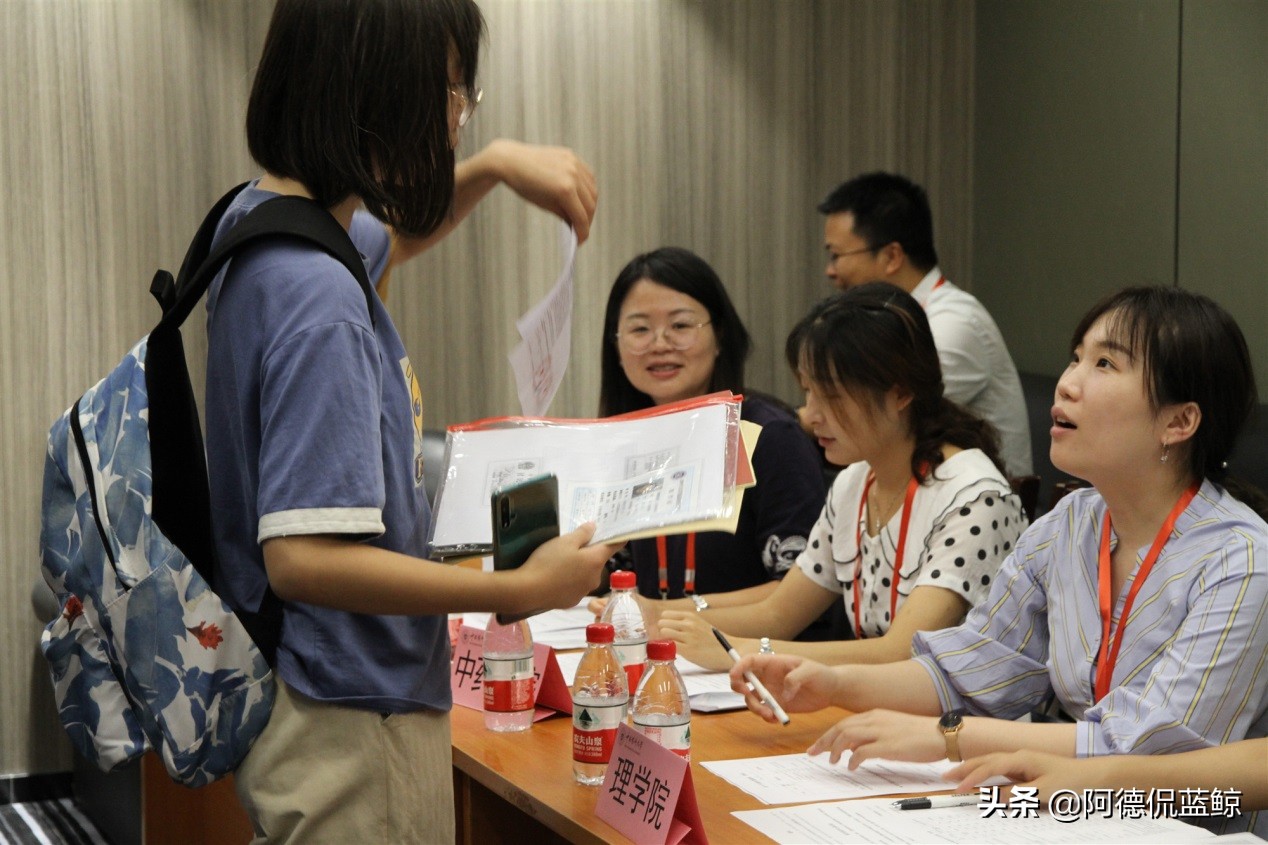 中国药科大学迎来新生啦