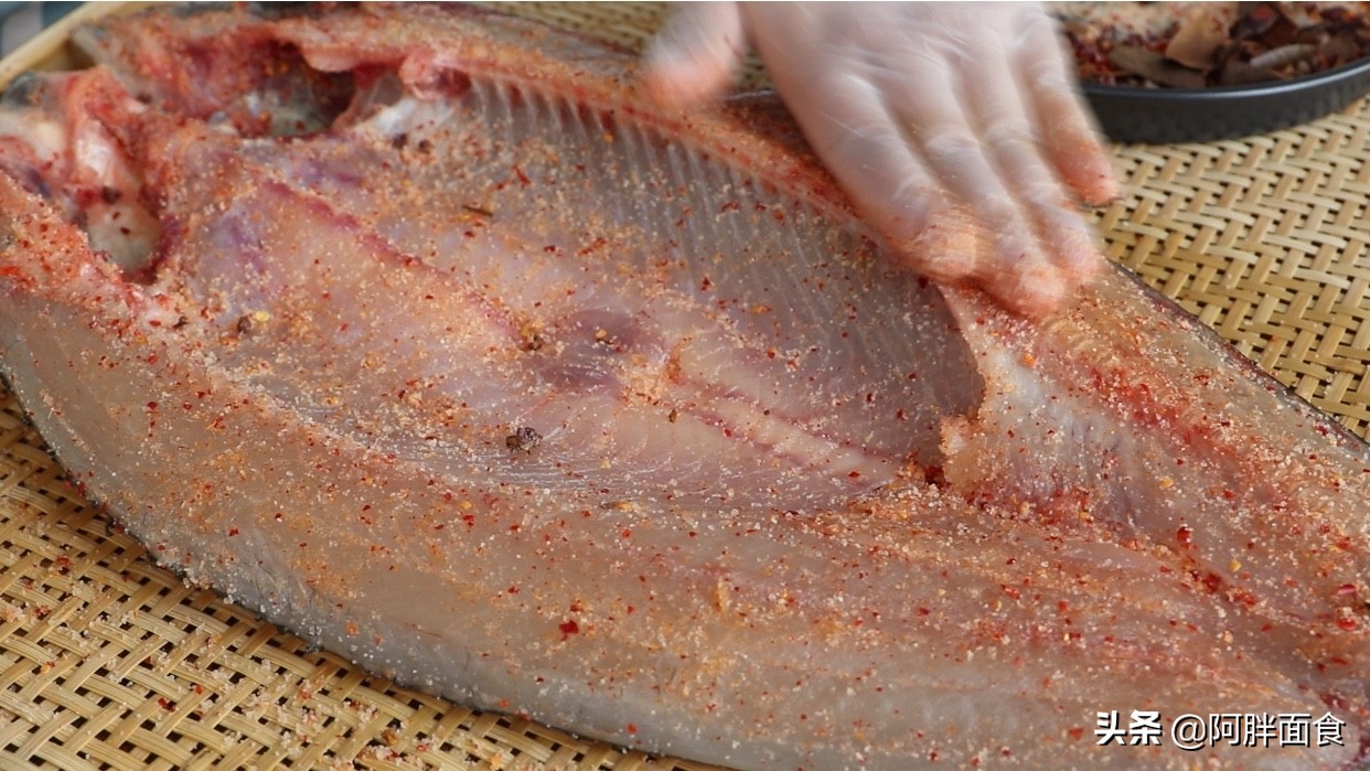 腊鱼步骤,腊鱼的做法和步骤