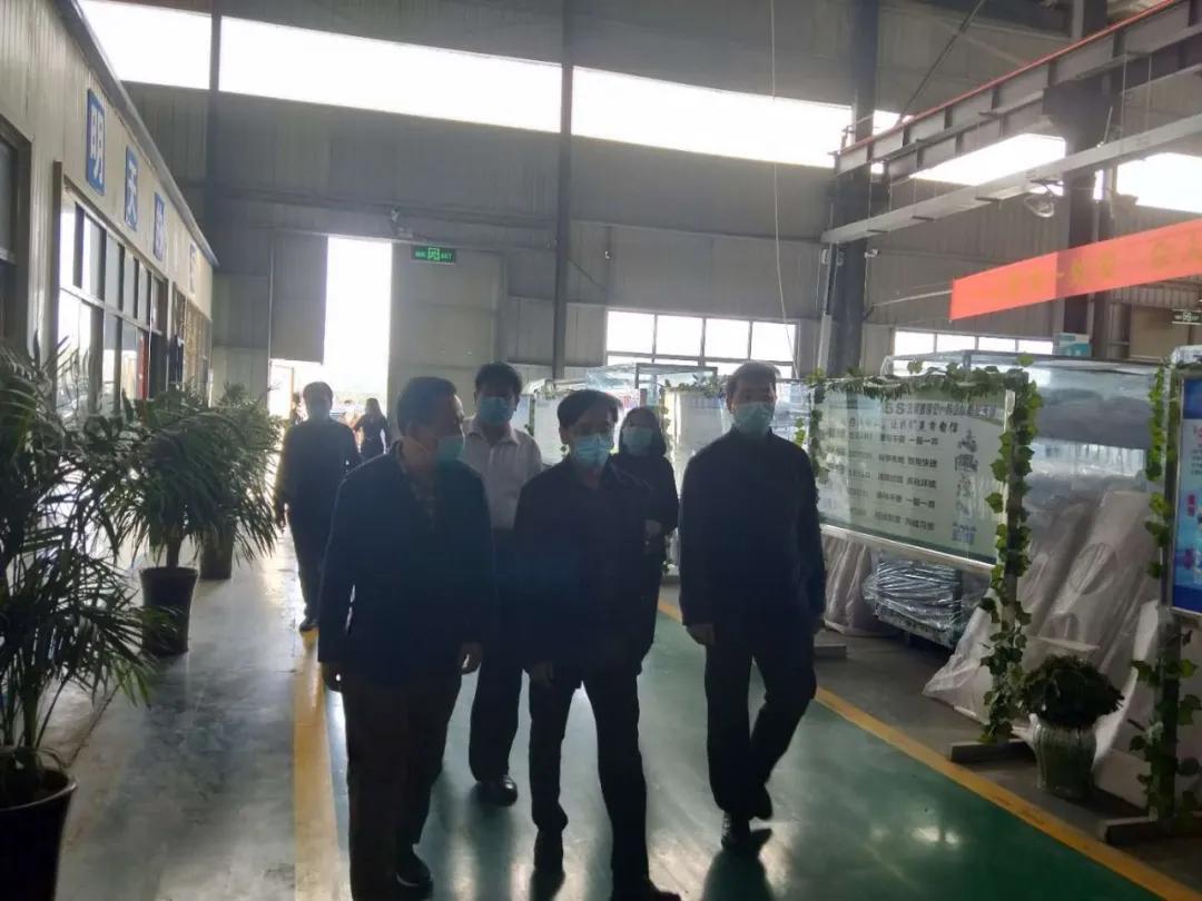 邯郸市市委书记到邯山区视察,市委统战部来伟