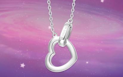 幸运吉拉和周大福哪个值得买,周大福好还是周生生黄金好