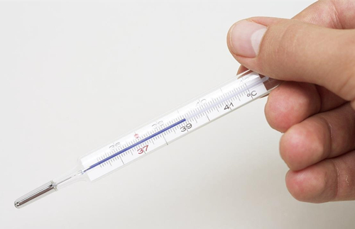 癌症病人发热的正确处理办法,癌症引起的发热和普通发热的区别