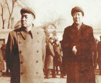 开国中将闻妻牺牲，另娶他人，解放后“亡妻”找上门，破镜重圆？