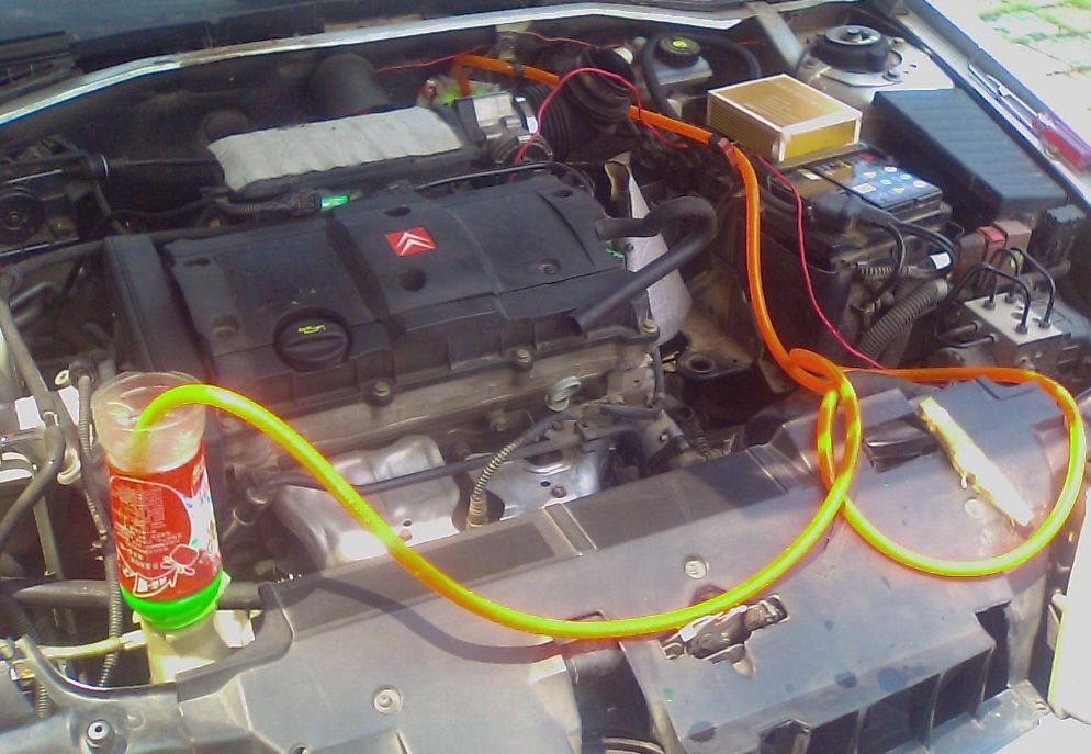 车没有防冻液可以加矿泉水吗,车上防冻液没了会怎么样