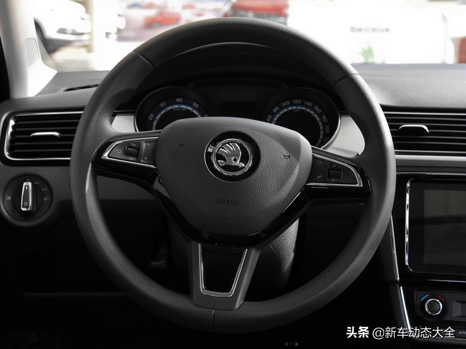 合资家用经济实惠车自动挡,2022款昕锐自动挡