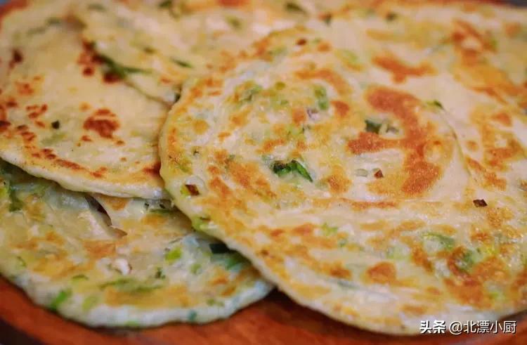 烙饼老是糊焦,烙饼总是中间糊怎么办