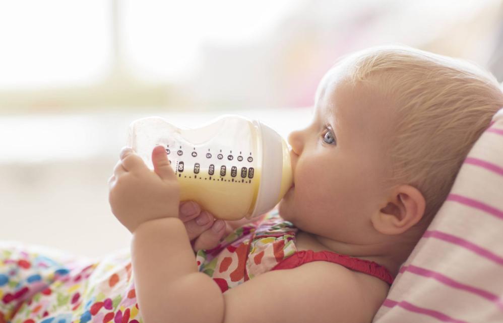 奶瓶用自来水清洗能直接用吗,给宝宝洗奶瓶用什么清洁剂