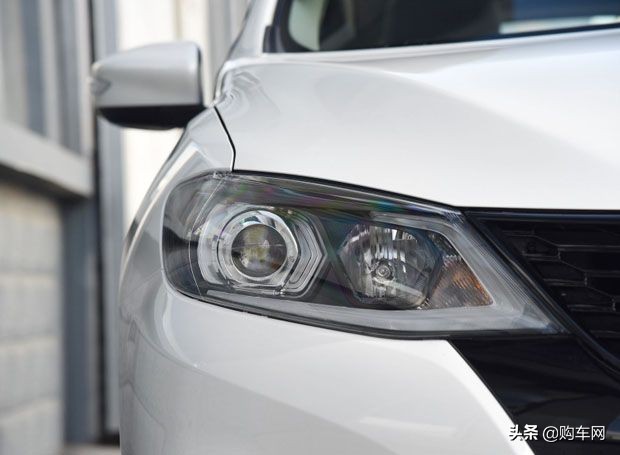 这台日产车坐着舒服，空间大，原价9.99万，现跌至7万多，买吗？