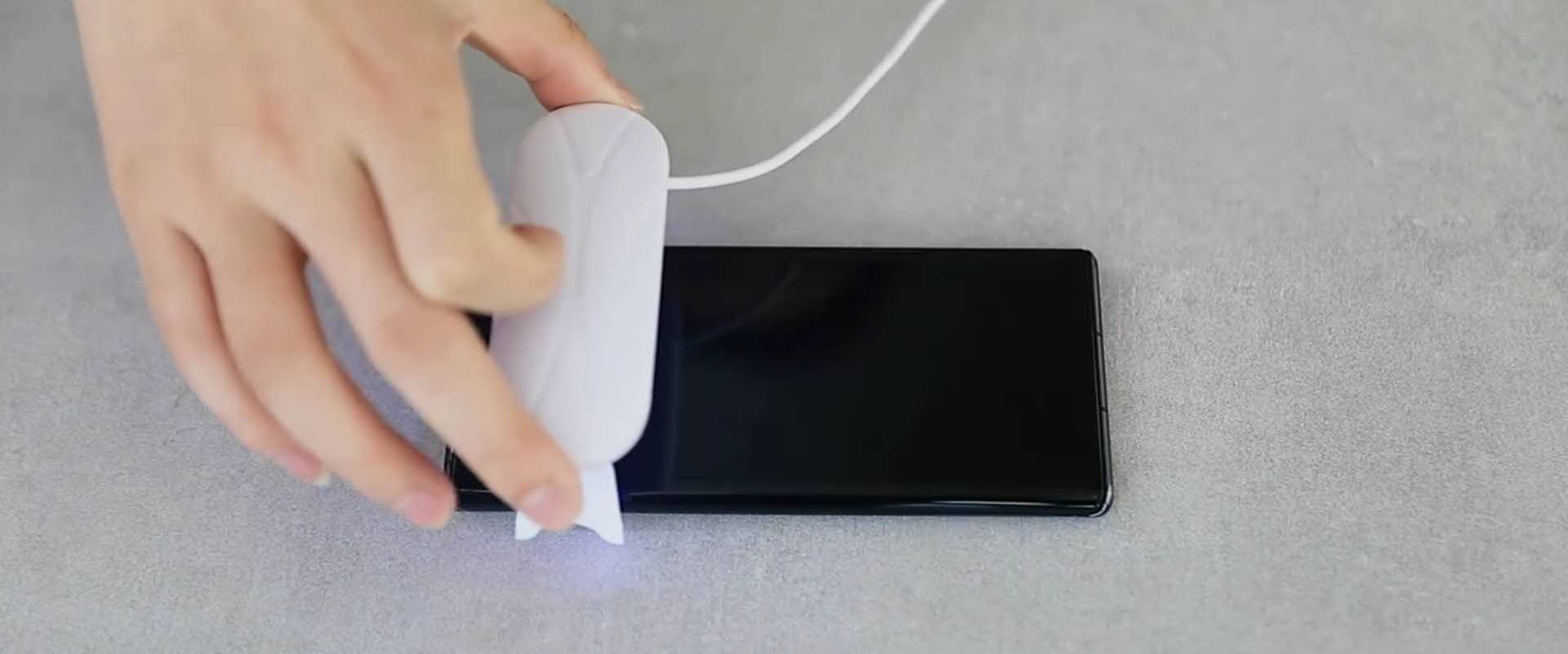 小米手机贴uv膜损坏是属于保修吗,贴膜导致手机损坏可以找店家赔吗