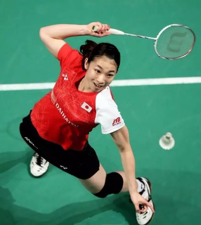 高远球需要压腕吗,高远球也要内旋发力吗