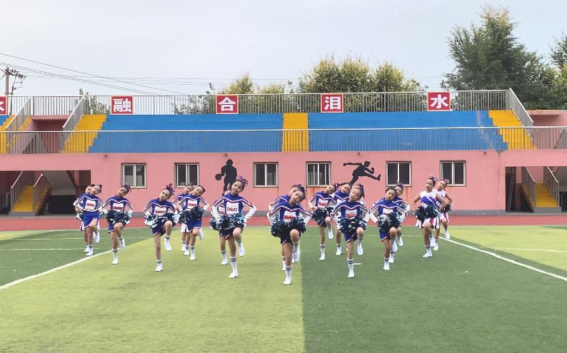 满怀豪情迎接新的一年到来,满怀激情迎接新学期视频