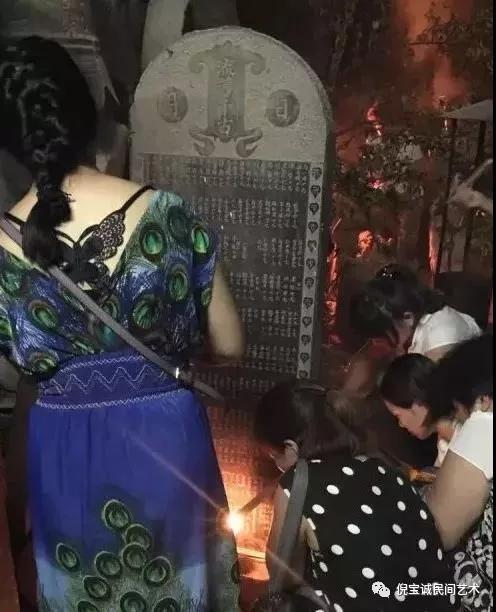 嵩山上面还有个什么寺,嵩山有石头吗