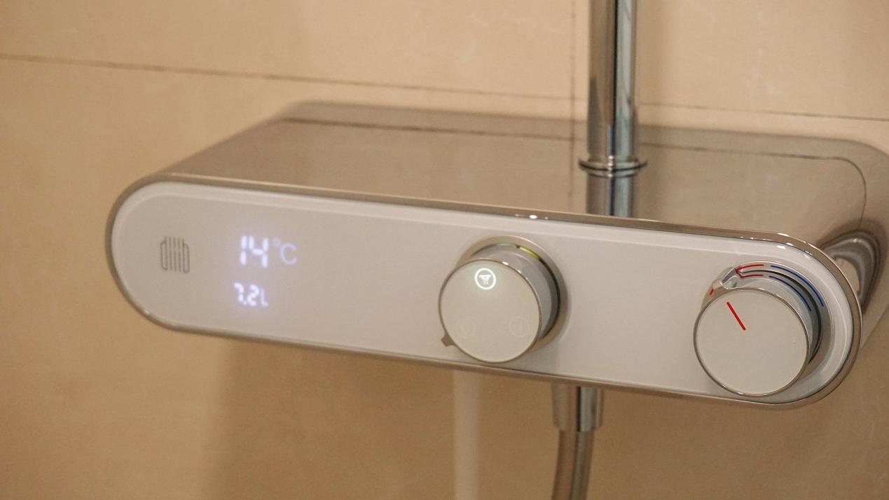 小米有品上999元花洒，水力发电LED显示，德国内芯，自动净垢顶喷