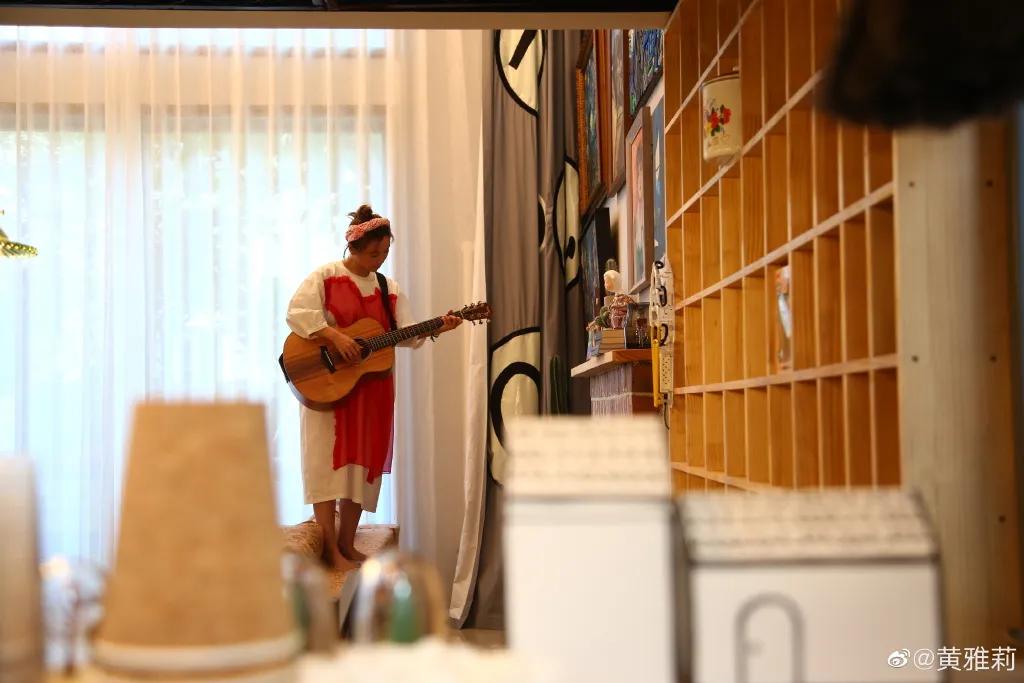 黄雅莉真实生活,黄雅莉的生活值不值得羡慕