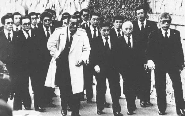 25年了，你被他们教坏了吗