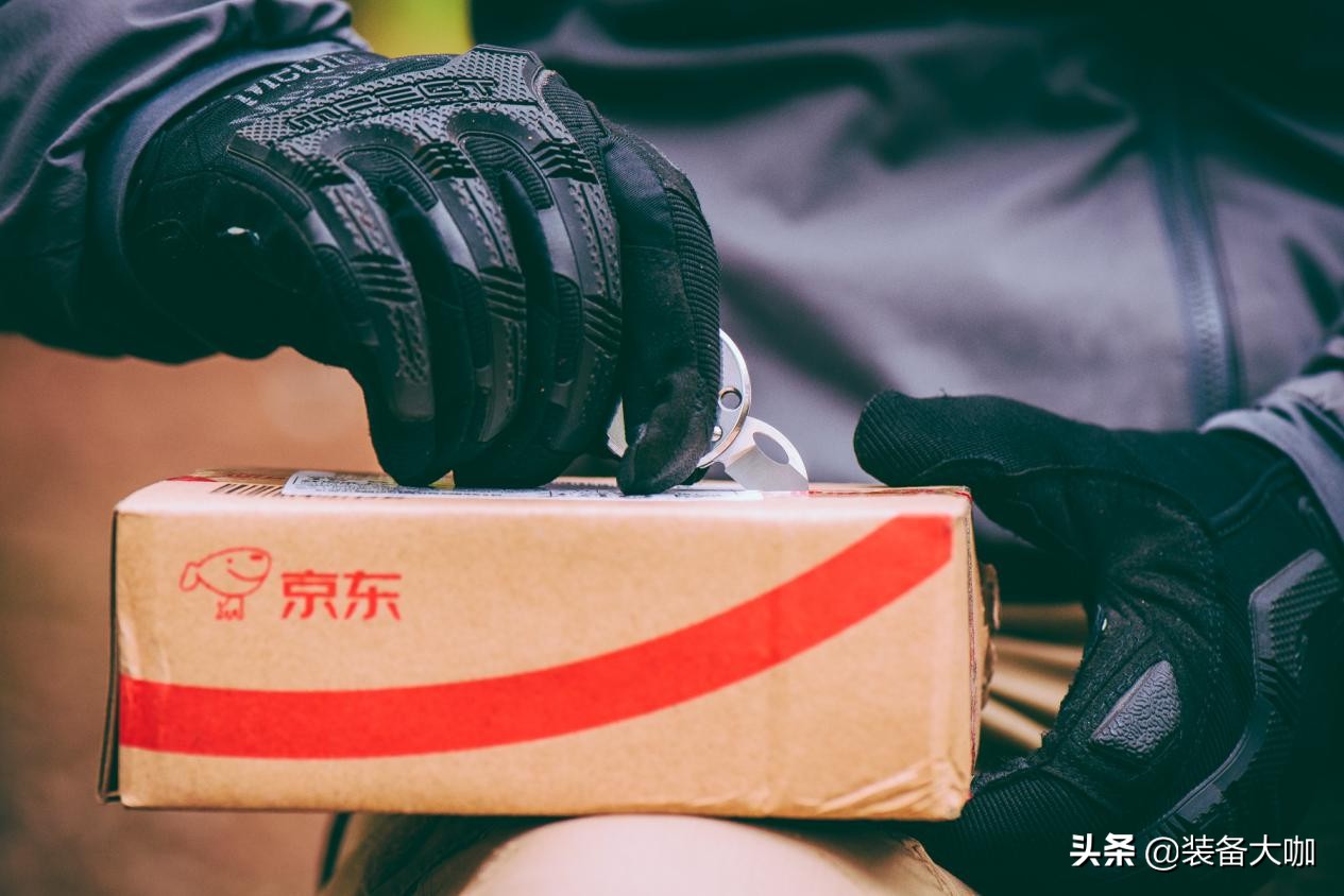 武装到牙齿的防弹套装,武装到牙齿的装备