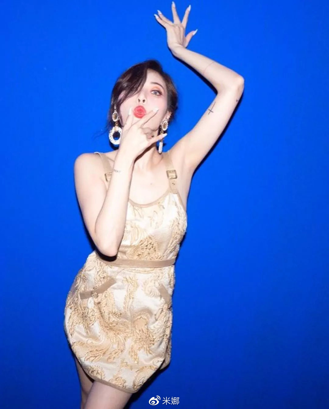 泫雅ins晒美照,泫雅携新作品回归