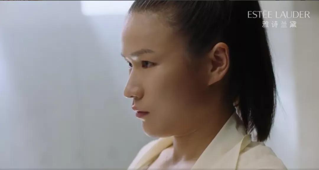 雅诗兰黛给张伟丽多少钱 (雅诗兰黛代言人张伟丽)