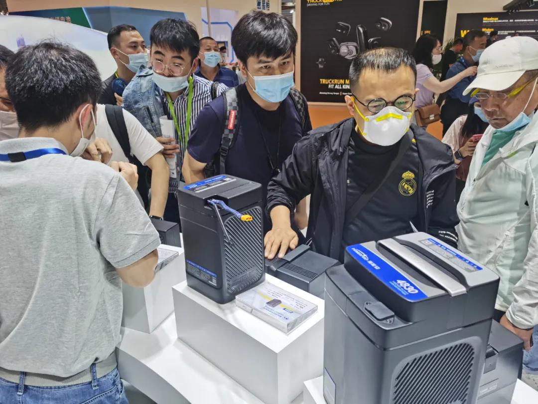 新能安锂电池用的是什么锂电,新能源电动车目前锂电池的现状