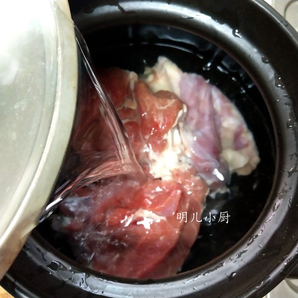 炖羊肉忌讳放什么调料,炖羊肉忌讳放什么调料香叶