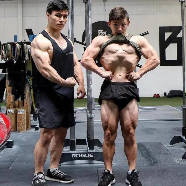 19岁男生健身太壮被人嘲笑,18岁瘦子健身被嘲笑