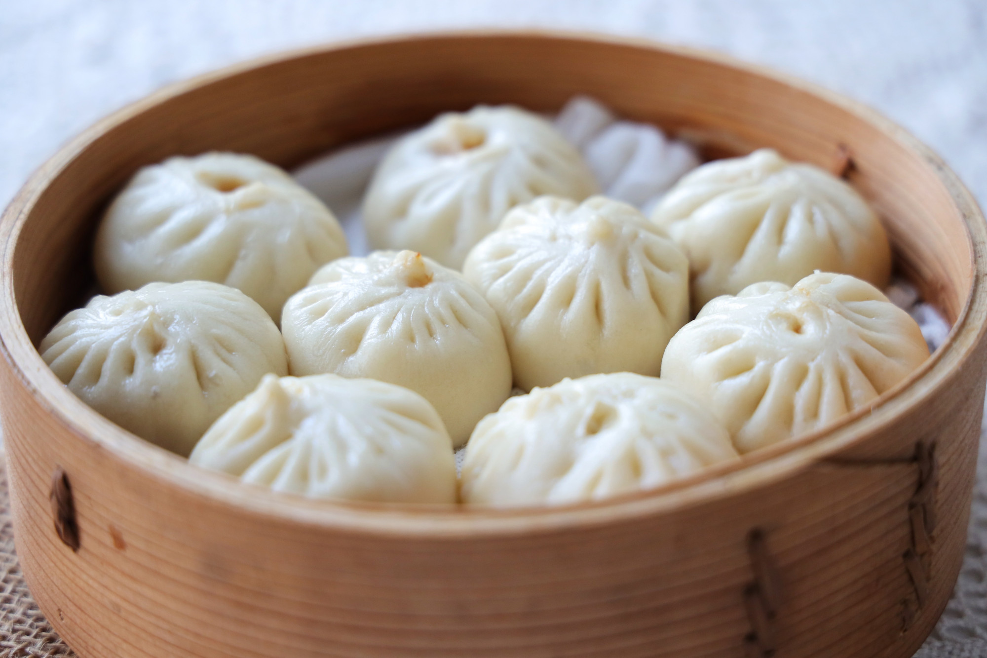 早餐小笼包做好每天吃,早餐简单又好吃的100种做小笼包法