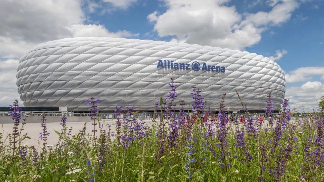 国足让你伤心？不知道这些大师设计的未来派足球场看过了风水没