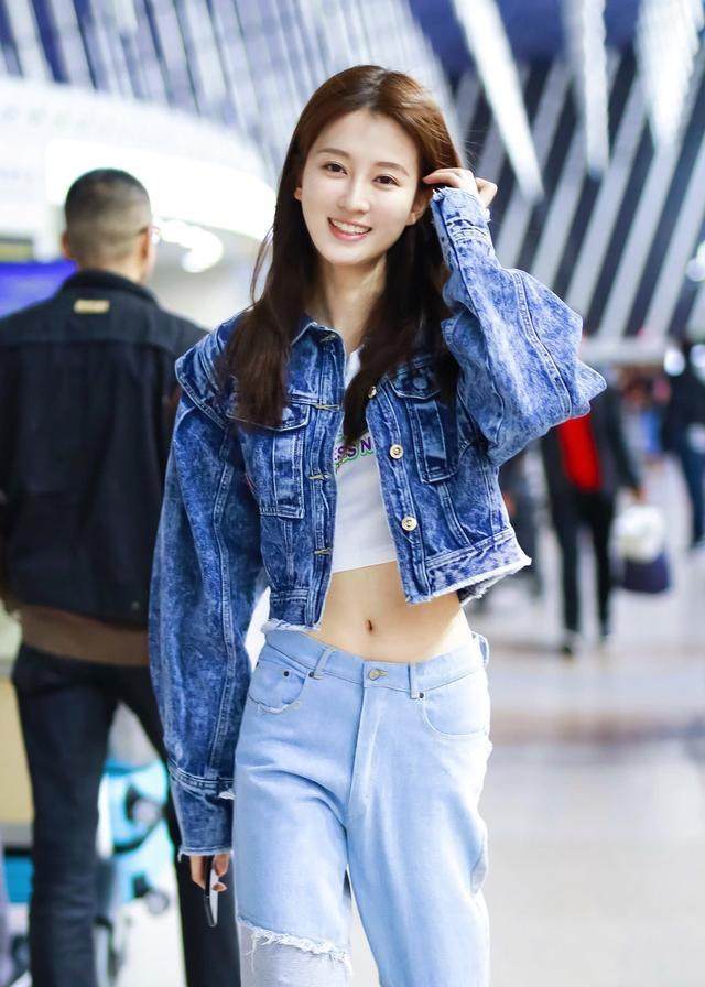 迪丽热巴杨幂穿搭,杨幂迪丽热巴穿衣风格