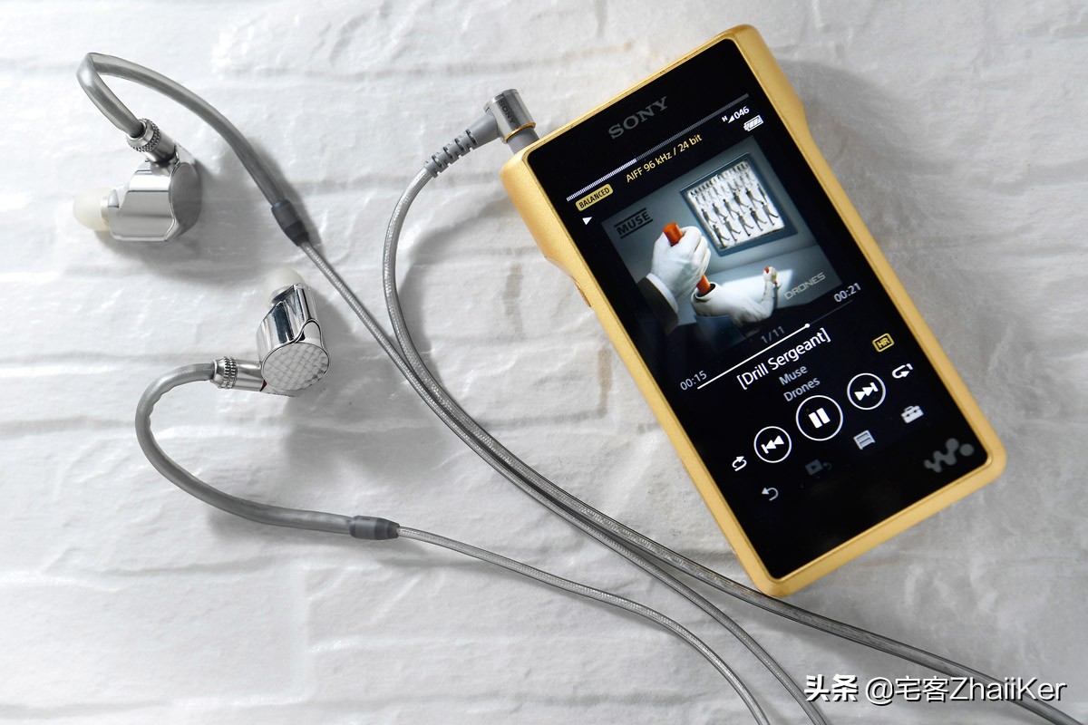 索尼黑砖配什么耳机最佳,索尼颈挂式耳机十佳评测