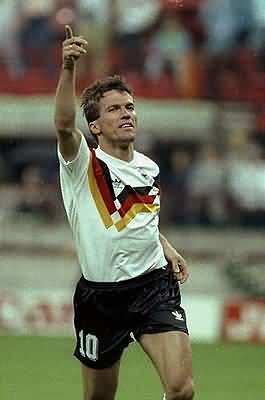 历史上4月21日足球大事件,历史上的今天足球