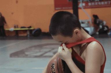 中国最强小学生？连做梦都在拍球，梦想打进NBA！