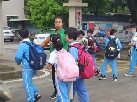 志愿服务我们齐参与,志愿服务我们一直在路上