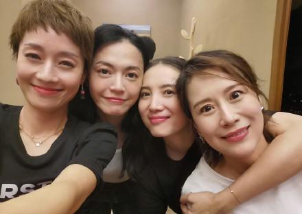 文章和马伊琍离婚是传言吗,文章和马伊琍婚姻到底怎么样了