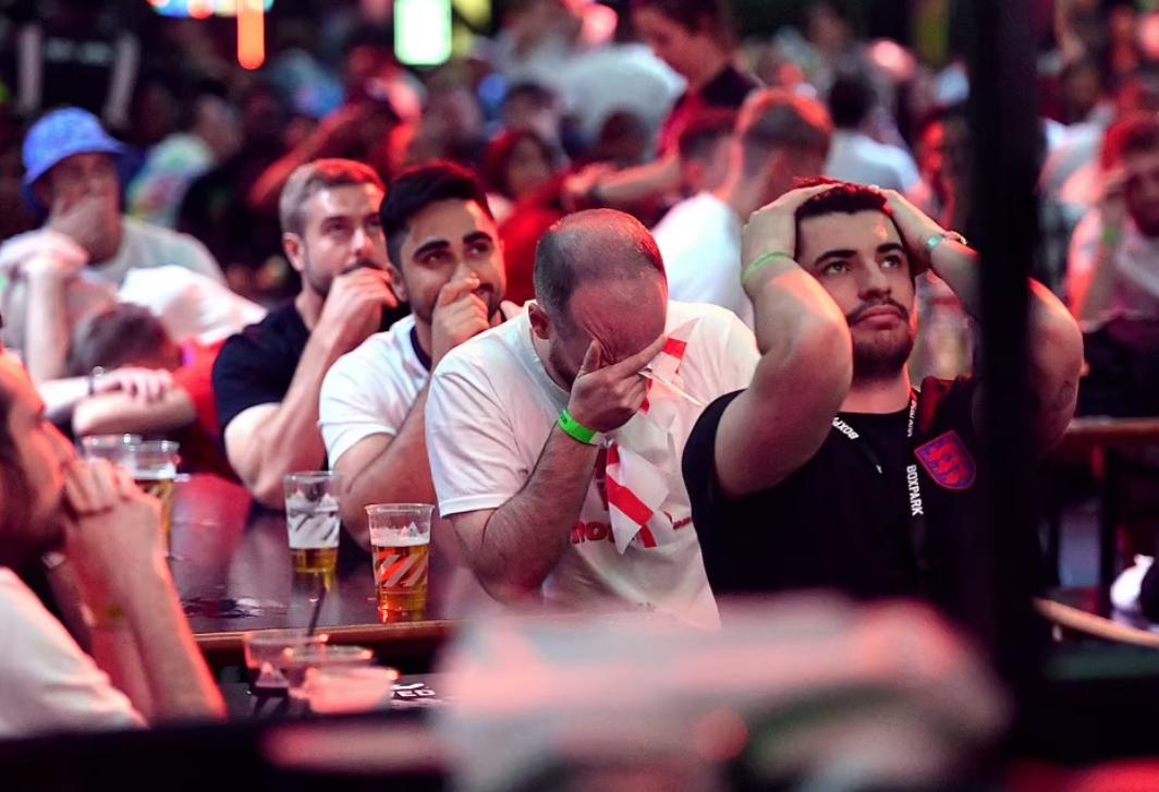 鑻辨牸鍏拌緭鎺夋娲叉澂鍚庣殑鐞冭糠鍙嶅簲,鑻辨牸鍏拌緭鎺夋娲叉澂鑻忔牸鍏扮殑鍙嶅簲