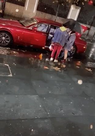 霸气！“国民老公”王思聪被网友要求代购球衣，语气坚决的回怼