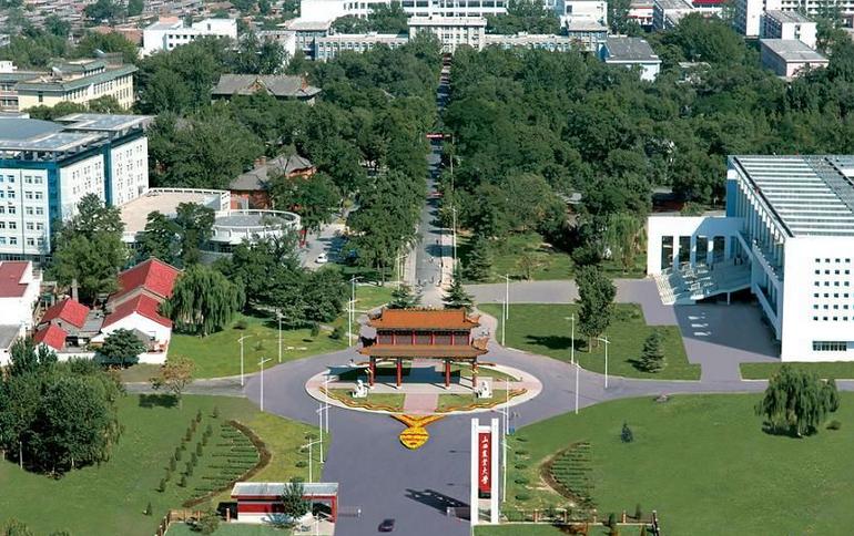 一个小城市,为什么挤着十多所大学?