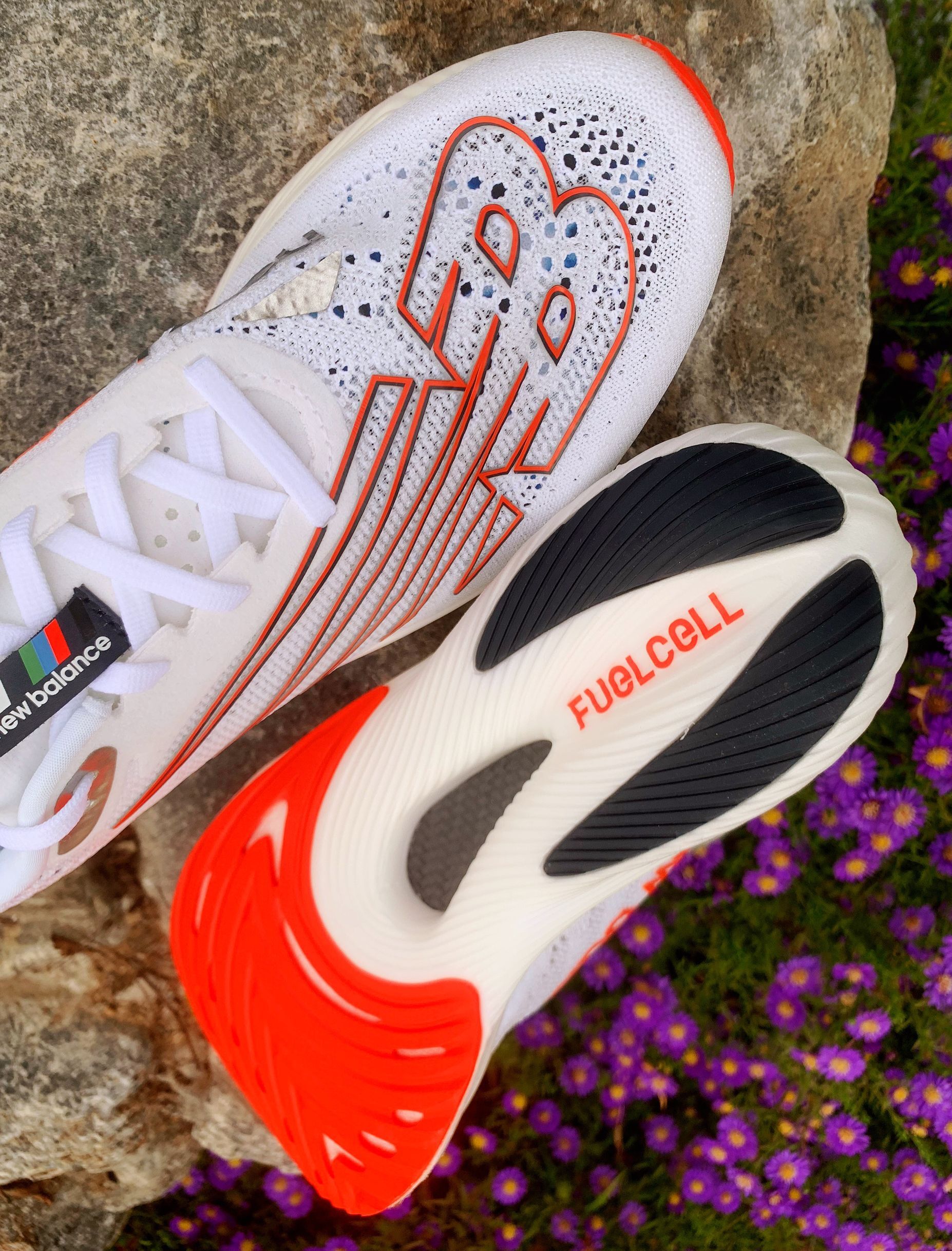 nbfuelcellrcelitev2跑鞋真实测评,nb高颜值复古跑鞋
