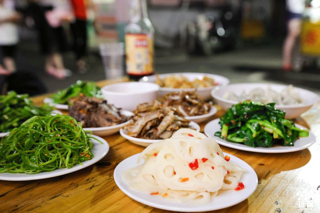 不打眼的通泰街，蕴藏了了一代长沙人的美食回忆