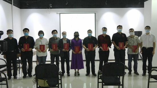 抗击疫情奉献爱心捐款活动,致敬抗疫英雄公益活动