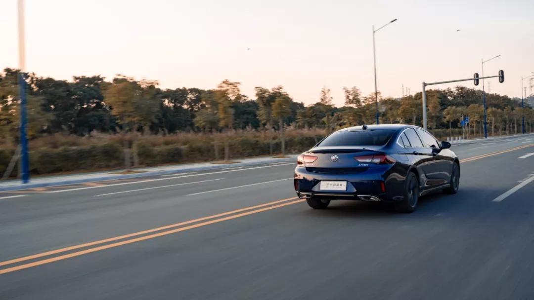 君威gs和君威gs哪个更好,买21款君威gs的十大忠告