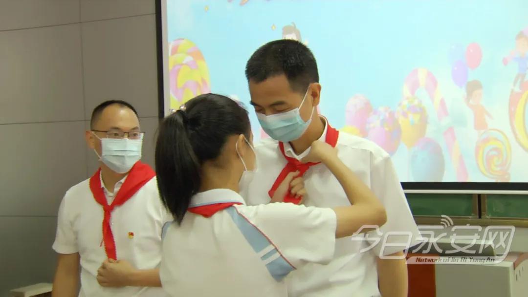 满意在三明伴我行视频,尤溪县领导看望慰问少年儿童