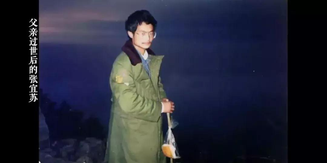 删*片毛**,讲荤段子,还不洗澡,但他教出的学生却能为刘德华写歌