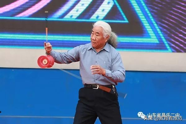 昌乐二中第十五届体育美食节开幕,昌乐二中十六届体育美食节