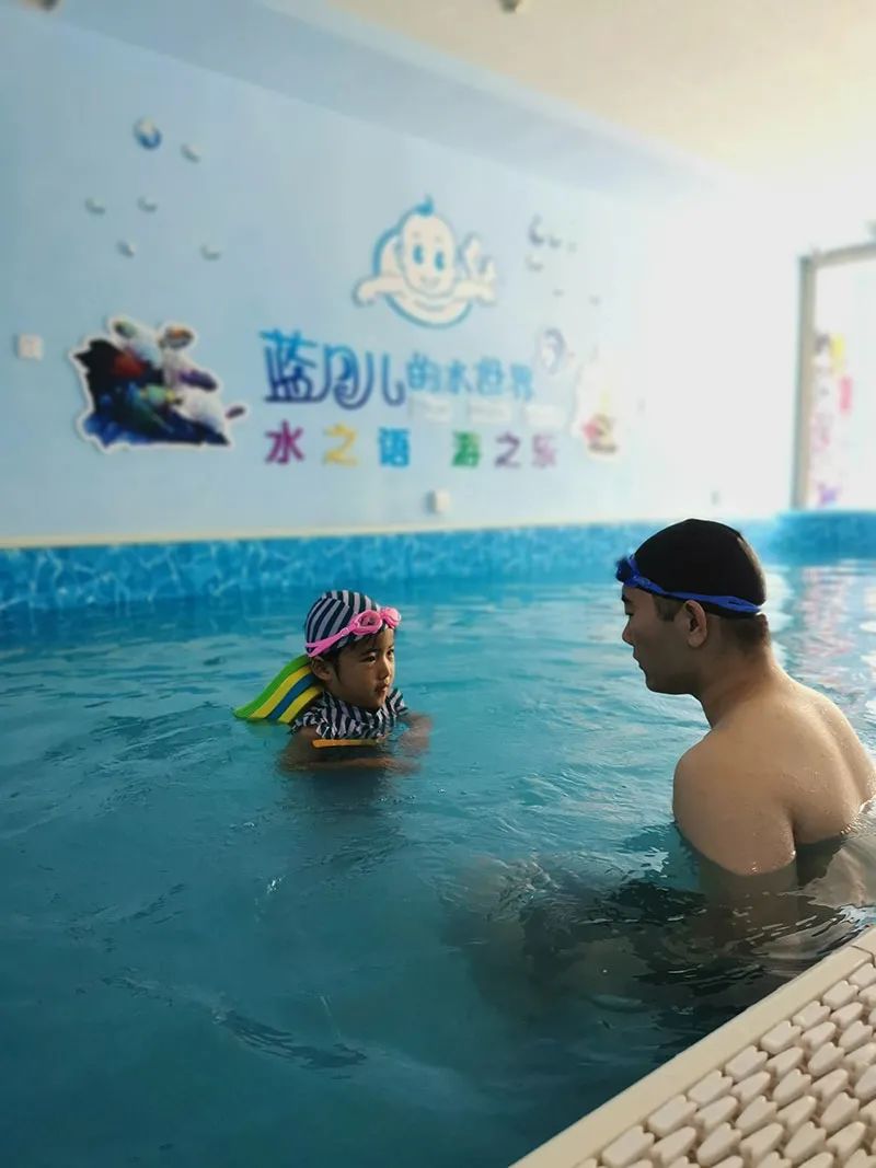 蓝月儿的水世界游泳馆,蓝月儿的水世界团购