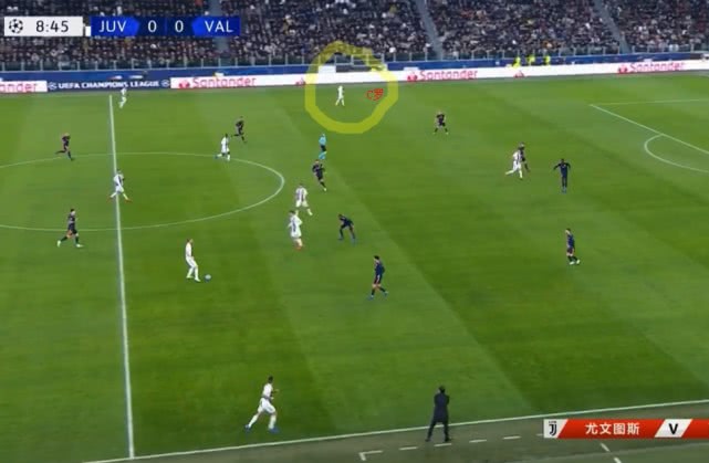 坎赛洛被打,坎塞洛不传球射偏c罗