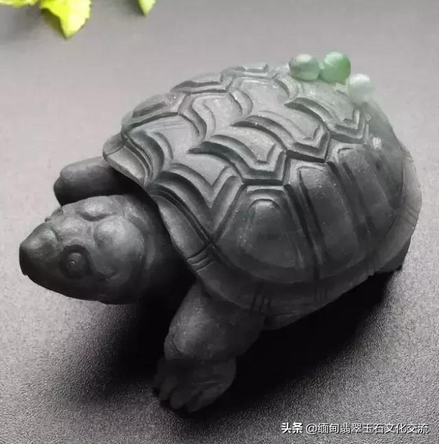 翡翠雕刻房子造型寓意,翡翠雕刻蚂蚁和虫子寓意