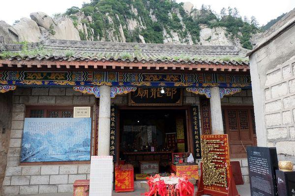 西岳华山五峰风景,华山一日游西安出发路线推荐