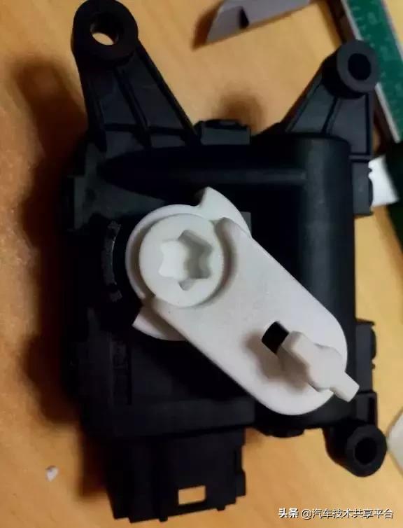 速腾暖风翻板关闭不严怎么办,大众速腾冬天开暖风怎么操作